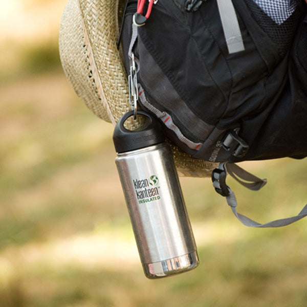 steel-s-biner-3-w7 carabiner_steel_bottle_backpack_lifestyle_dd4fef2d-f5d2-4f32-ac05-c706bd6b518e.jpg