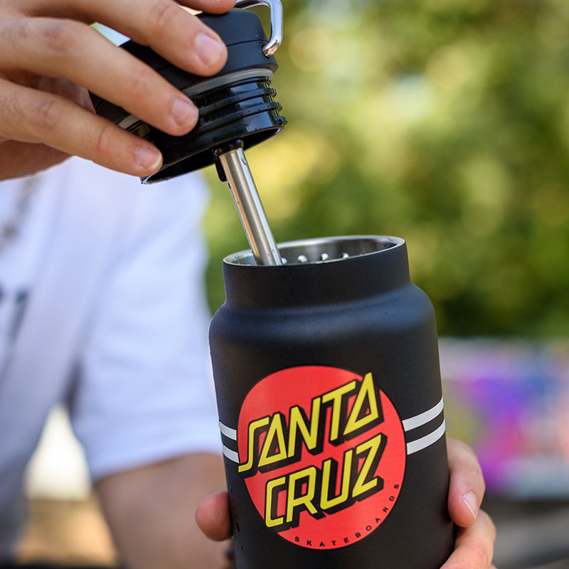 32oz-tkwide-with-twist-cap-santa-cruz-l9 32oz_tkwide_twist_water_bottle_santacruz_dot_lidoff_square.jpg