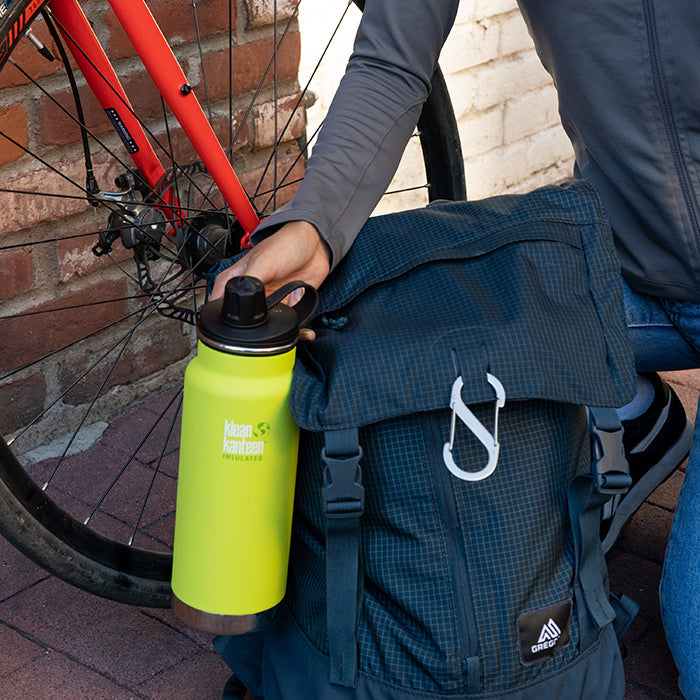 tkwide-chug-cap-v3 K32TKWSSL-JP-Bottle-Biking-Chug-Cap-lifestyle.jpg