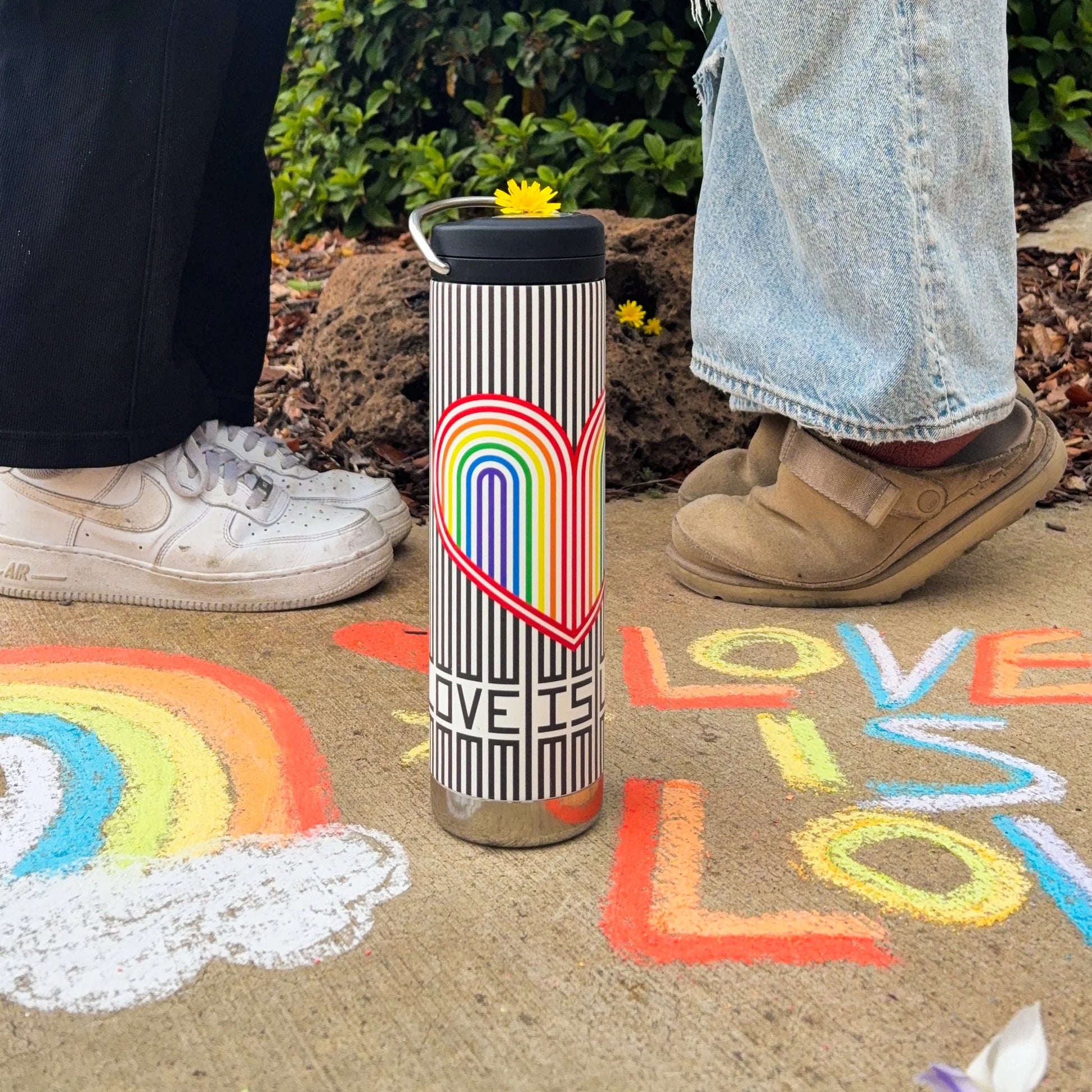 20oz-tkwide-with-twist-cap-pride-stripes-v1 Pride-2.webp