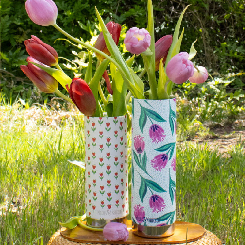 16oz-tkwide-with-cafe-red-tulips-t5 bottles_seasonal_spring_flowers_2_square.jpg