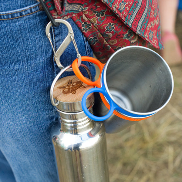 steel-s-biner-3-w7 carabiner_steel_clip_bottle_lifestyle_f9a2dad1-cd06-4894-b3ff-13476b2b5a87.jpg