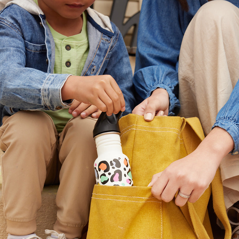 12oz-kid-s-classic-with-flip-seal-sport-cap-h3 kid_sport_flip_seal_12oz_bag_pull_square.jpg