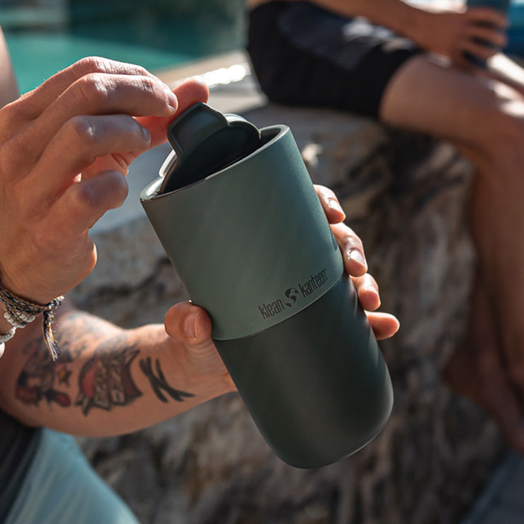 flip-lid-i0 rise_flip_lid_small_tumbler_open.jpg