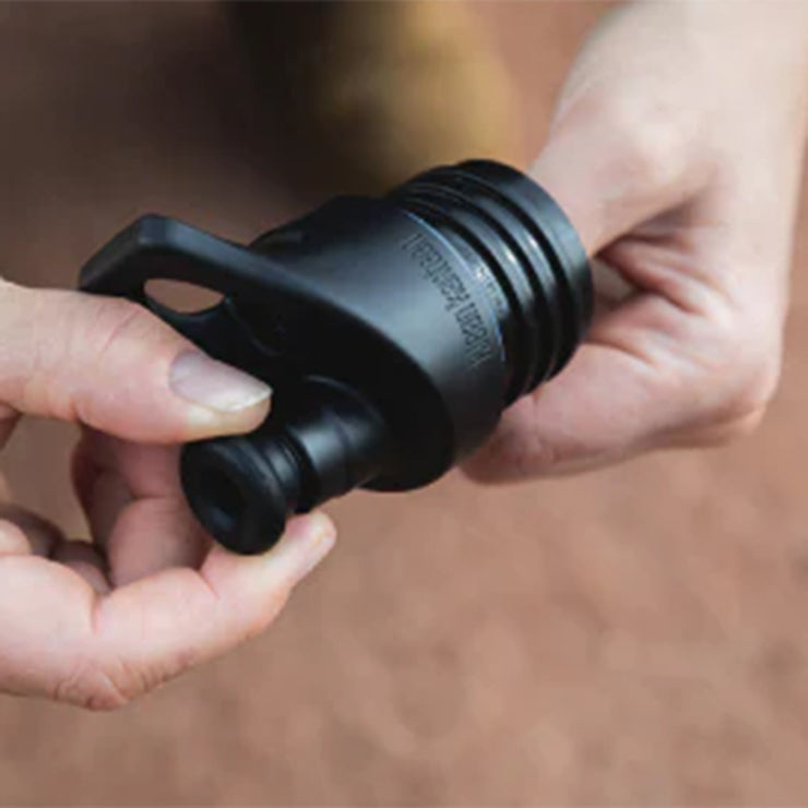 sport-cap-maintenance-kit-l1 sport_cap_maintenance_kit_pull_valve_out_lifestyle.jpg