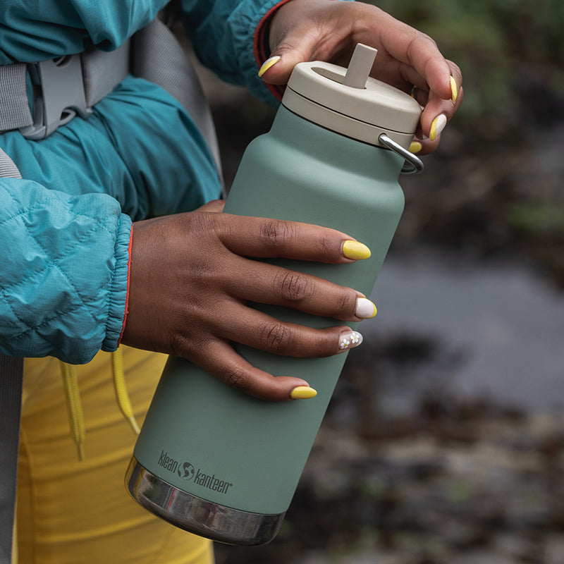 32oz-tkwide-made-to-do-more-bundle-c3 tkwide_32oz_insulated_bottle_twist_closeup_seapsray_hand_square.jpg